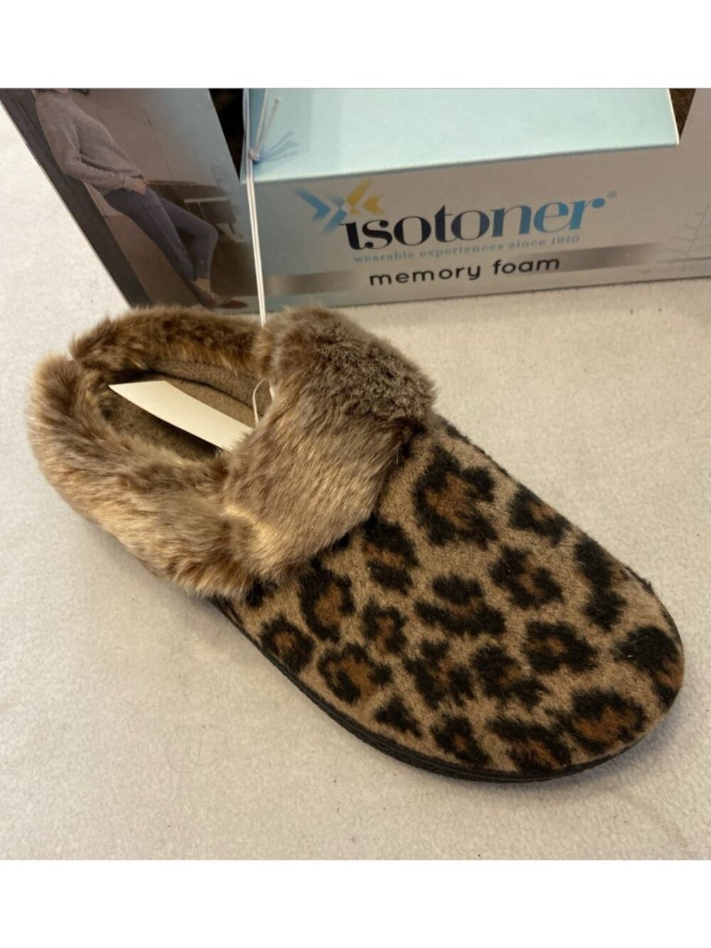 Isotoner Women's Slip On Memory Foam Eco Comfort leopard Erin Slippers S 6.5-7